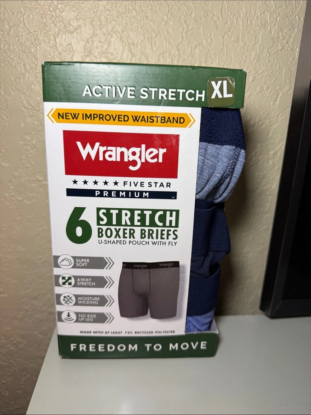 Wrangler men active